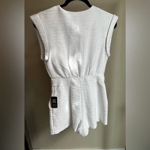 Express Textured White Button-Up Top - Picture 6 of 7